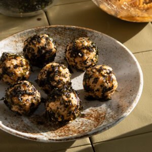 bolitas de arroz coreanas jumeokbap