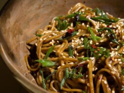 cha soba en salsa 1