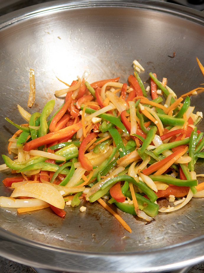 tallarines chinos salteados con verduras paso a paso 4